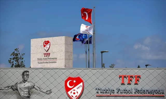 TFF Başkanı Hacıosmanoğlu, AA Spor Masası'nın konuğu oldu: (2)