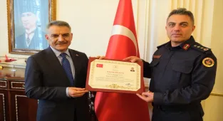 Yozgat İl Jandarma Komutanı Yalınkılıç'a başarı belgesi verildi