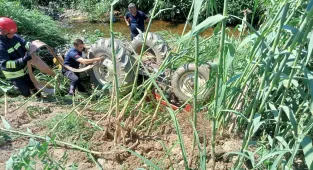 Aydın'da devrilen traktörün sürücüsü öldü