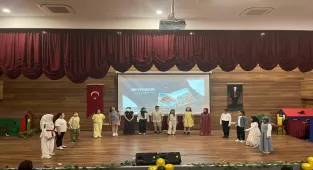 Beypazarı'nda İngilizce drama ve şarkı gösterisi düzenlendi