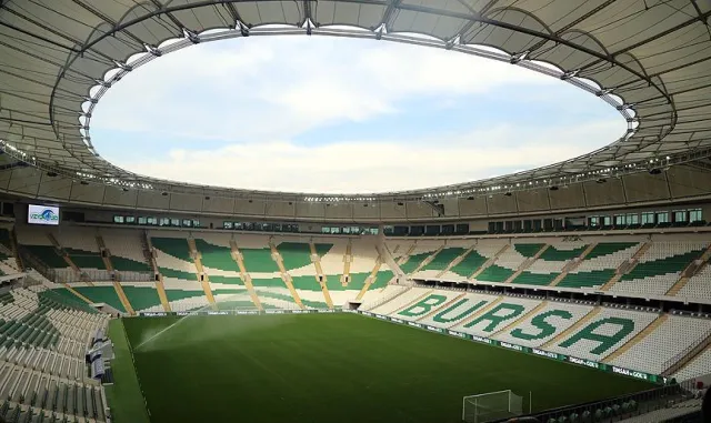 Bursaspor, Fransız oyuncu Amine Boutrah'ı transfer etti