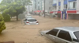 GÜNCELLEME 2 - Kırşehir'de sağanak, sel ve su baskınlarına neden oldu