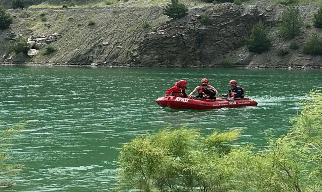 GÜNCELLEME - Kahramanmaraş'ta nehirde kaybolan kişiyi arama çalışmalarına ara verildi