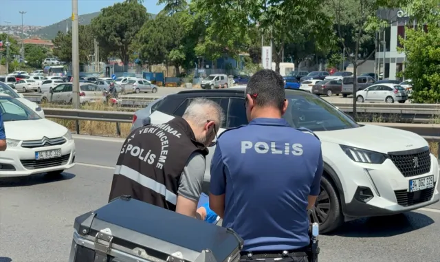 Kartal'da iki motosikletin çarpıştığı kazada 2 kişi öldü, 1 kişi yaralandı