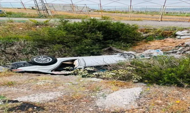 Hatay'da şarampole devrilen otomobilin sürücüsü hastanede hayatını kaybetti