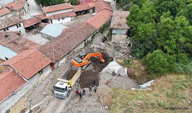 Eskişehir'de define ararken göçük altında kalan kişi hayatını kaybetti