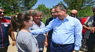 Eskişehir Valisi Yılmaz, jeotermal kaynaklı fide üretimi yapılan seraları ziyaret etti
