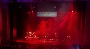 Grammy ödüllü sanatçı Arooj Aftab AKM'de konser verdi