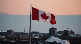 ABD Başkan Yardımcısı Vance, Kanada'yı ticari ilişkilerde adil koşullar sağlamaya çağırdı