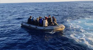 Ağrı'da uyuşturucu ve göçmen kaçakçılığı operasyonlarında yakalanan 11 şüpheli tutuklandı