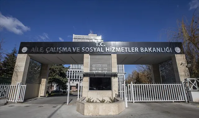 Aile ve Sosyal Hizmetler Bakanlığı Küçük trans çocuklara örnek olacağız paylaşımları için suç duyurusunda bulundu