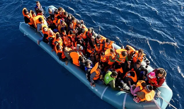Aydın'da göçmen kaçakçılığı yaptıkları iddiasıyla 6 şüpheli tutuklandı