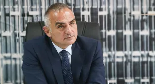 Bakan Ersoy, Ayasofya-i Kebir Camii Şerifi'ndeki restorasyon çalışmalarını inceledi: