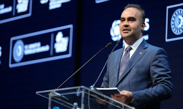 Bakan Kacır, NG Kütahya 30 Ağustos Seramik Fabrikası Açılış Töreni'nde konuştu