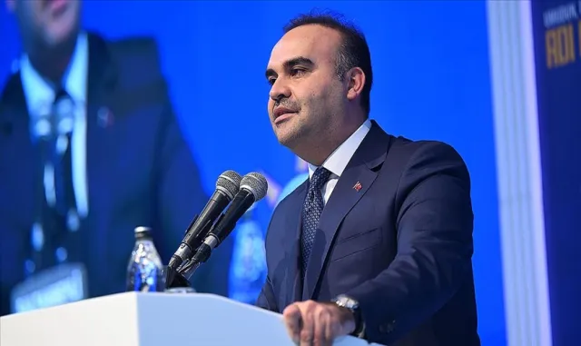 Bakan Kacır, yapay zeka okuryazarlığına ilişkin hedefi açıkladı