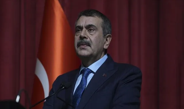 Bakan Tekin, Arnavutköy'de toplu açılış ve temel atma töreninde konuştu