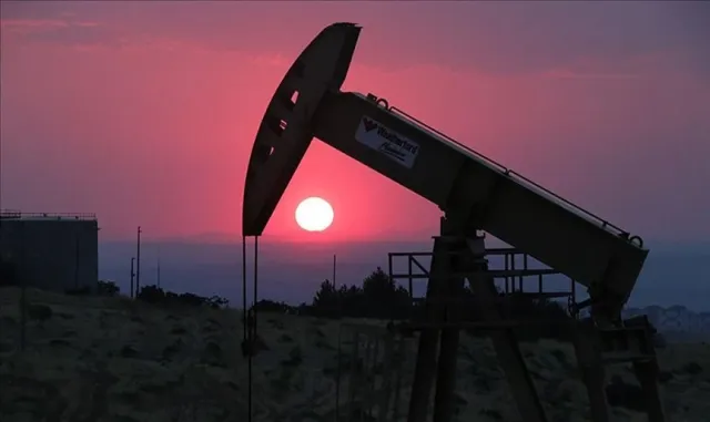 Brent petrolün varili 93,40 dolardan işlem görüyor / 21 Ağustos 2026