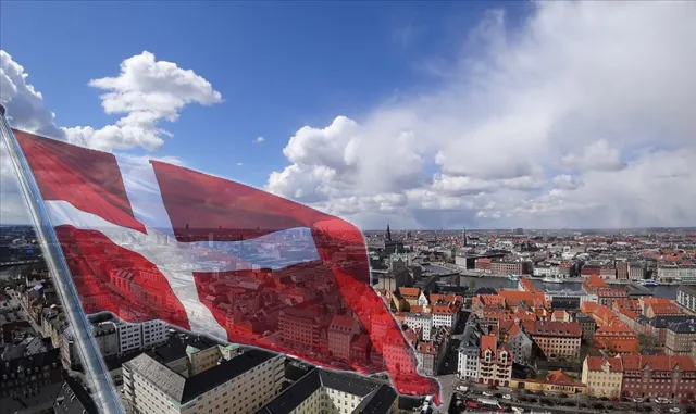 Danimarka'da 11 aya çıkarılan yeni zorunlu askerlik uygulaması başladı