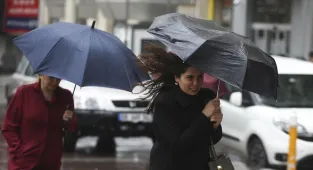 Doğu Anadolu'nun kuzeydoğusu için gök gürültülü sağanak uyarısı