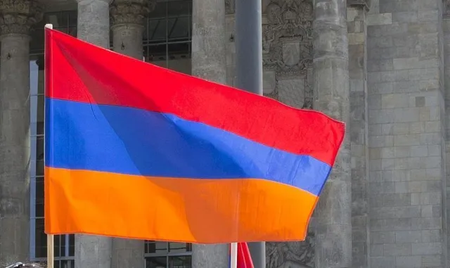 Ermenistan'da hükümet, yeni seçilen parlamentonun ilk oturumunun başlamasıyla istifa etti