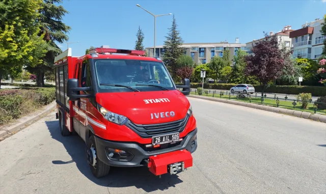 Sivas'ta minibüsle otomobilin çarpıştığı kazada 11 kişi yaralandı