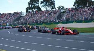 Formula 1 takımlarından Red Bull, Max Verstappen ile sözleşme yeniledi