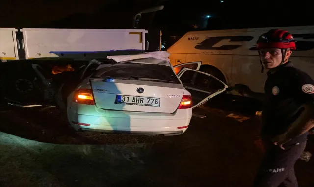 Hatay'da 3 aracın karıştığı kazada ölü sayısı 3'e çıktı