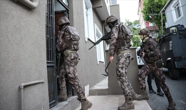 İsrail hapishanesindeki Filistinli kadınlar sık sık baskın ve kötü muameleye maruz kalıyor