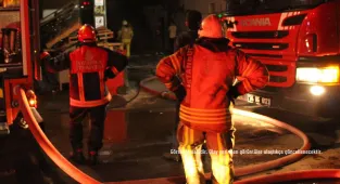 İstanbul'da kuyuya düşen leylek itfaiye ekiplerince kurtarıldı
