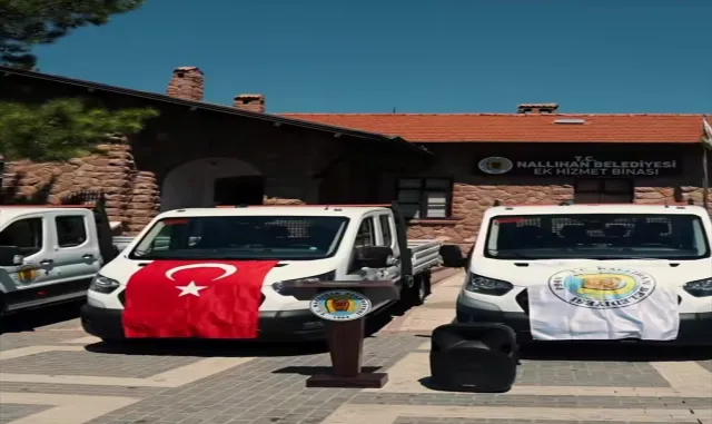 Nallıhan Belediyesi araç filosuna 4 yeni hizmet aracı kattı