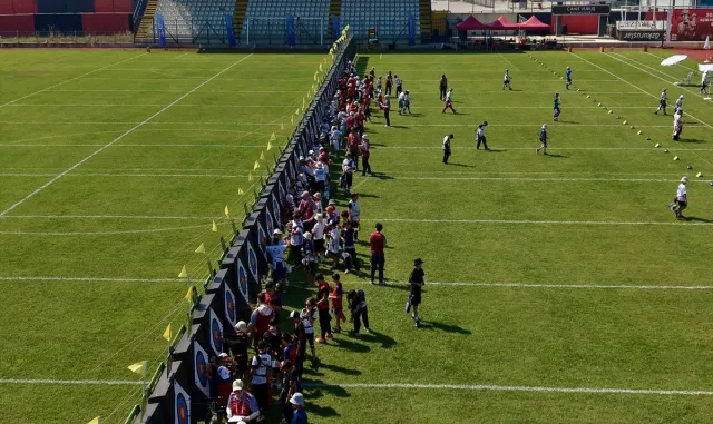Okçulukta 13-15 Yaş Altı Açık Hava Türkiye Şampiyonası Düzce'de sürüyor