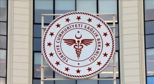 Sağlık Bakanlığı Lübnan'a 15,6 tonluk tıbbi yardım ve ilaç gönderdi