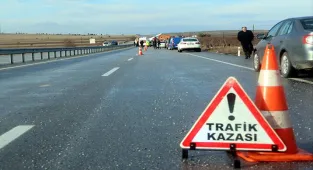 Samsun'da kamyonet ile otomobil çarpıştı, 6 kişi yaralandı