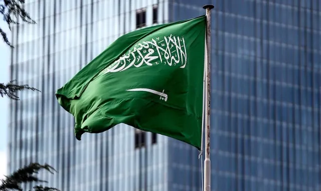 DÜZELTME - Türkiye, Suudi Arabistan ve Pakistan üçlü savunma anlaşması imzalayacak başlıklı haberimizin 2. paragrafında sehven yer alan Cidde ismi Suudi Arabistan olarak düzeltilmiştir