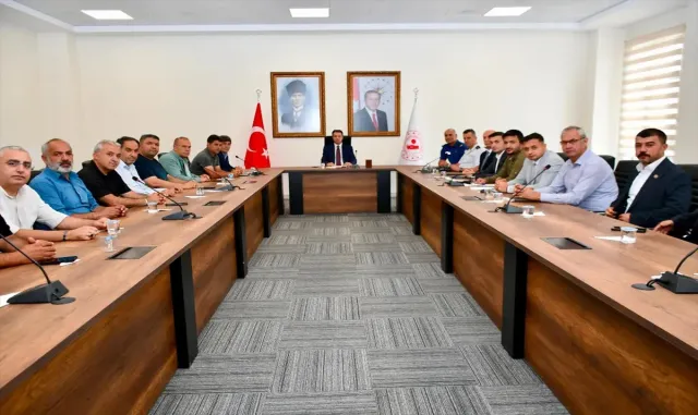 Sorgun Kaymakamı Canpolat, muhtarlarla bir araya geldi