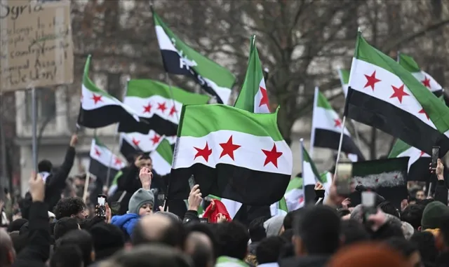 Suriye Cumhurbaşkanı Şara, YPG elebaşlarından Ferhat Abdi Şahin ile görüştü