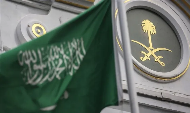 Suudi Arabistan ve İran dışişleri bakanları gerilimi düşürme imkanlarını görüştü