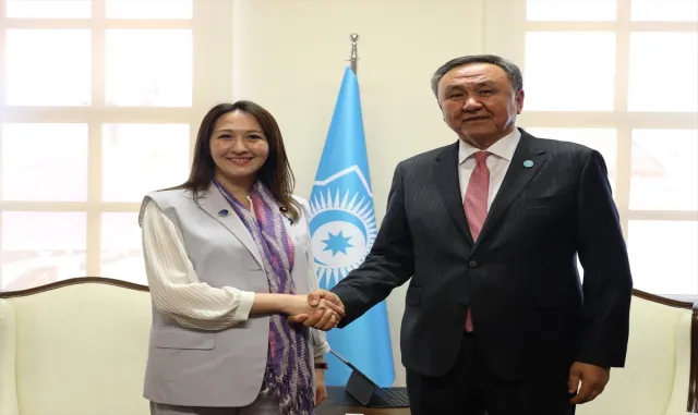 TDT Genel Sekreteri Ömüraliyev, Japonya Dışişleri Bakan Yardımcısı Arfiya ile İstanbul'da görüştü