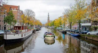 Amsterdam Fatih Camisi'ni, Açık Anıtlar Günü etkinliğinin ilk gününde 700'den fazla kişi ziyaret etti