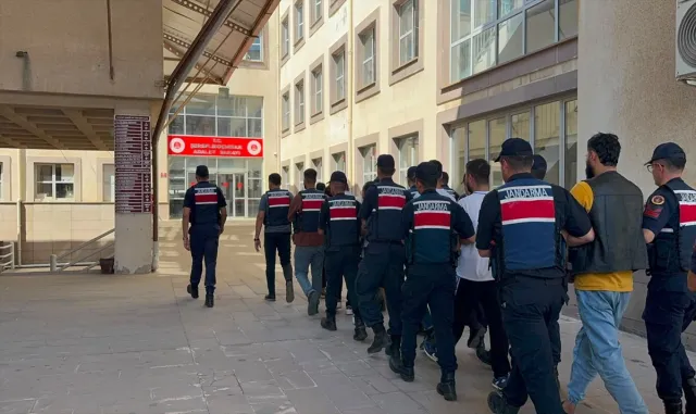 Ankara'da uyuşturucu operasyonunda 17 zanlı yakalandı