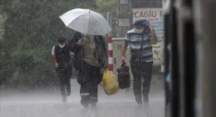 Ardahan'da sağanak ve dolu etkili oldu