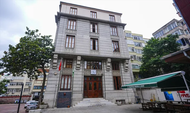 ASIRLIK MEKTEPLER - Nişantaşı Anadolu Lisesi, değişen kimliğiyle 120 yıllık eğitim geleneğini sürdürüyor