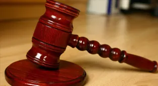Avustralya'da mahkeme, seri cinayet hükümlüsünün şartlı tahliyesini onayladı