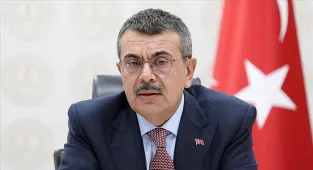 Bakan Tekin, Türkiye'nin Bratislava Büyükelçiliği'ni ziyaret etti