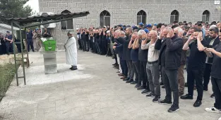 Bartın'da devrilen otomobilde yaralanan öğretmen hastanede öldü (GÜNCELLEME)