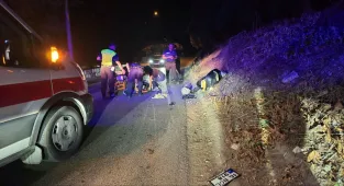 Bursa'da motosiklet aydınlatma direğine çarptı, 1 kişi öldü, 1 kişi yaralandı (GÜNCELLEME)