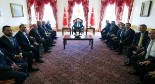 Cumhurbaşkanı Erdoğan, 4 kulübün başkanlarını ve yöneticilerini kabul etti: