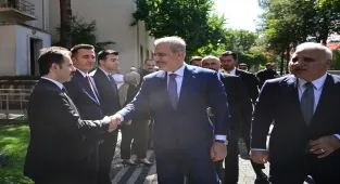 Dışişleri Bakanı Fidan, Diyarbakır Valisi Zorluoğlu ile bir araya geldi