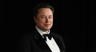 Elon Musk'tan yapay zekanın insanlığı yok edebileceği iddialarına esprili yanıt:
