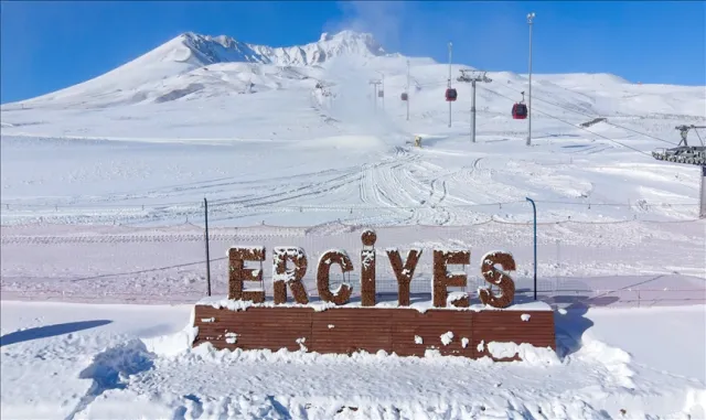 Erciyes Dağı'nda mahsur kalan turist kurtarıldı